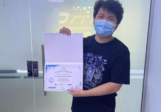 Brainy n Bright learner celebrating an achievement