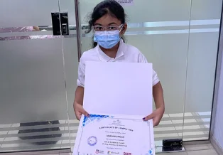 Brainy n Bright learner celebrating a milestone
